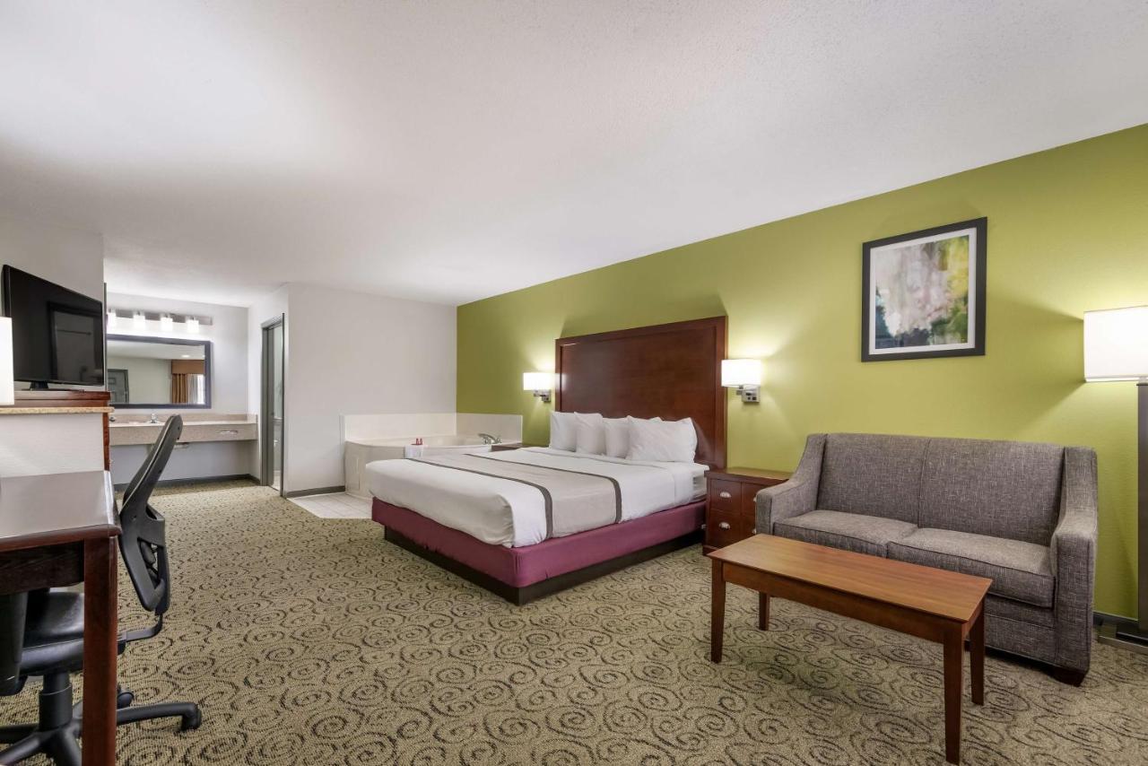 Surestay Hotel By Best Western Deer Park Exterior foto